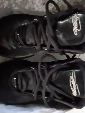 Men's Athletic Shoes Black Lace-Up Sneakers